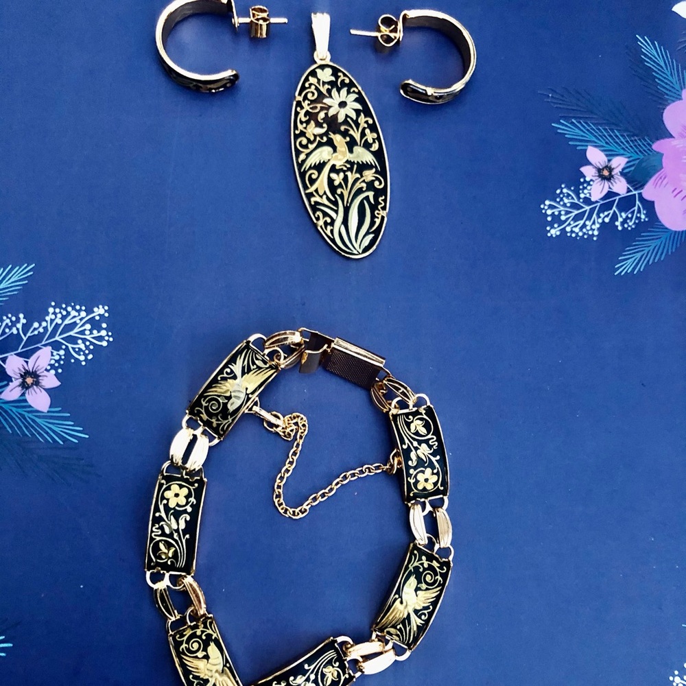 Beautiful vintage Damascene jewelry set
